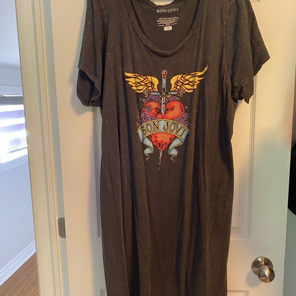 Bon Jovi long Tshirt with Slits Size 3 - Picture 2 of 4